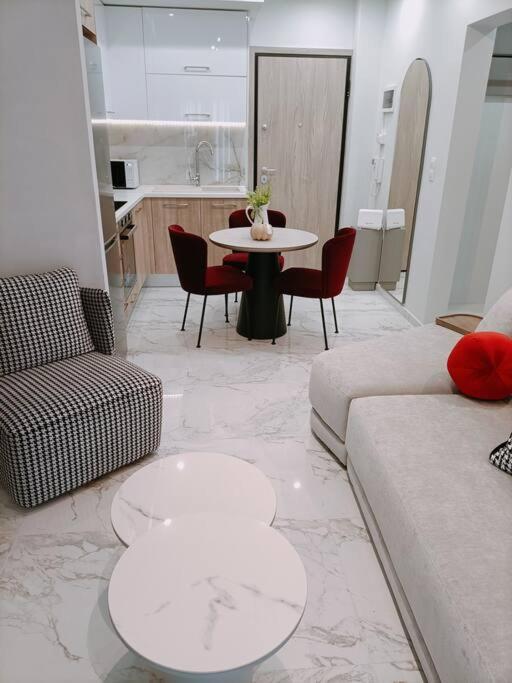 Luxe Boutique With Balcony Apartment Thessaloníki Luaran gambar